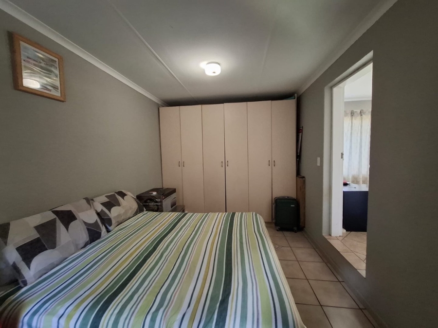 2 Bedroom Property for Sale in Safari Gardens North West